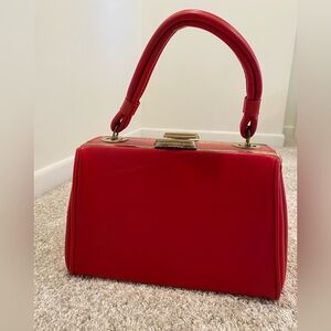Vintage 1950’s Women’s Elegant Red Handbag
Red Color